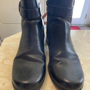 Black Faux Fur lined short boots, sz 8